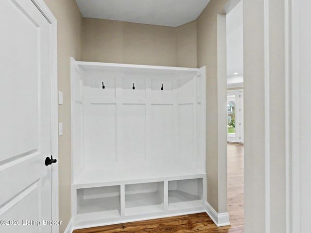 17026 Farrier Dr, Louisville, KY 40245