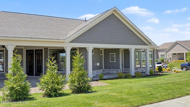 17026 Farrier Dr, Louisville, KY 40245