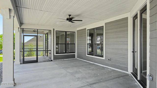 17026 Farrier Dr, Louisville, KY 40245