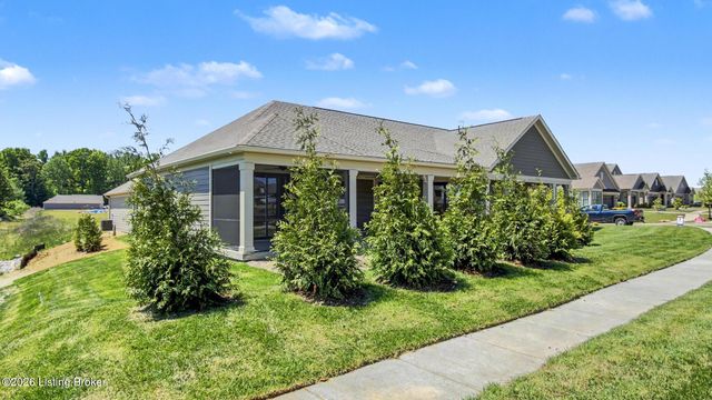 17026 Farrier Dr, Louisville, KY 40245
