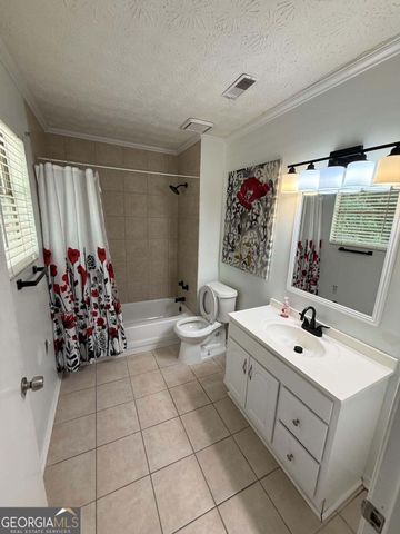 200 Gordon Circle SW, Mableton, GA 30126