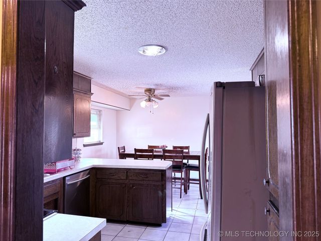 2902 Hilltop Avenue, Muskogee, OK 74403