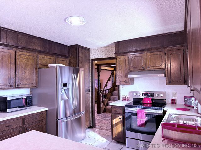 2902 Hilltop Avenue, Muskogee, OK 74403