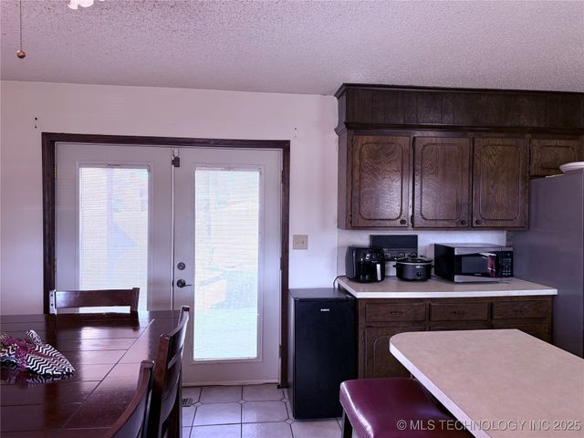 2902 Hilltop Avenue, Muskogee, OK 74403