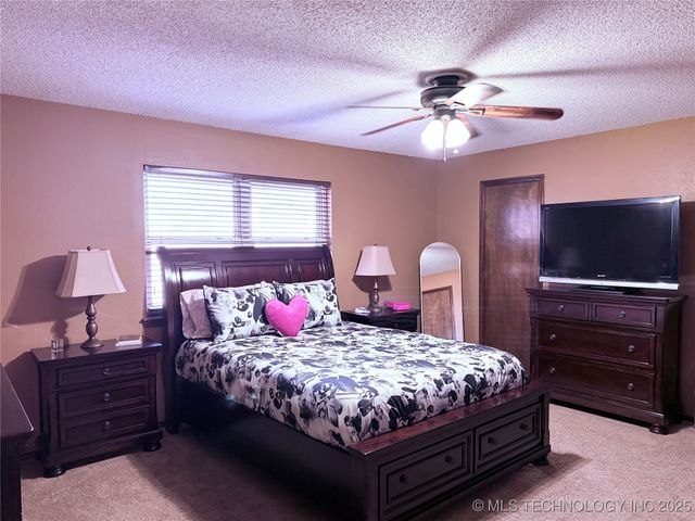 2902 Hilltop Avenue, Muskogee, OK 74403