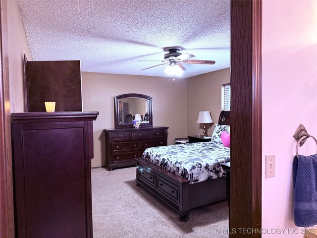 2902 Hilltop Avenue, Muskogee, OK 74403