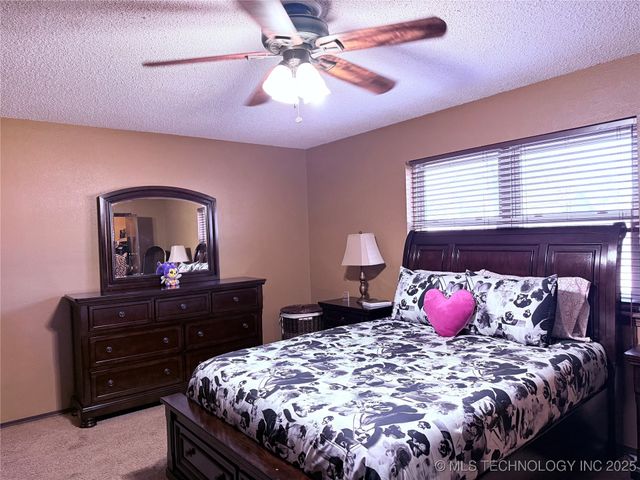 2902 Hilltop Avenue, Muskogee, OK 74403