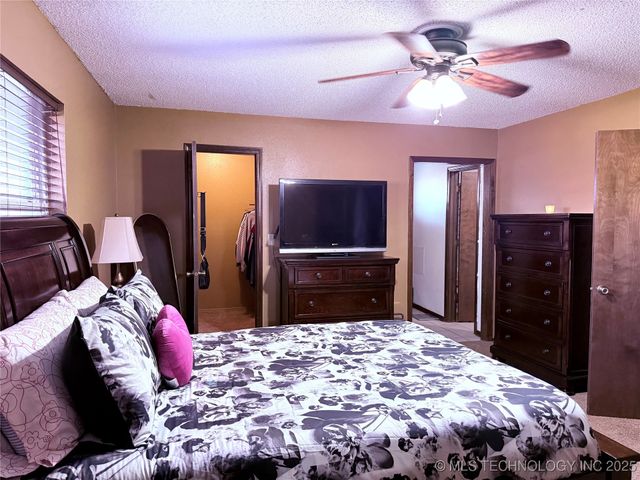2902 Hilltop Avenue, Muskogee, OK 74403