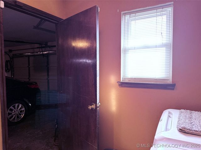 2902 Hilltop Avenue, Muskogee, OK 74403