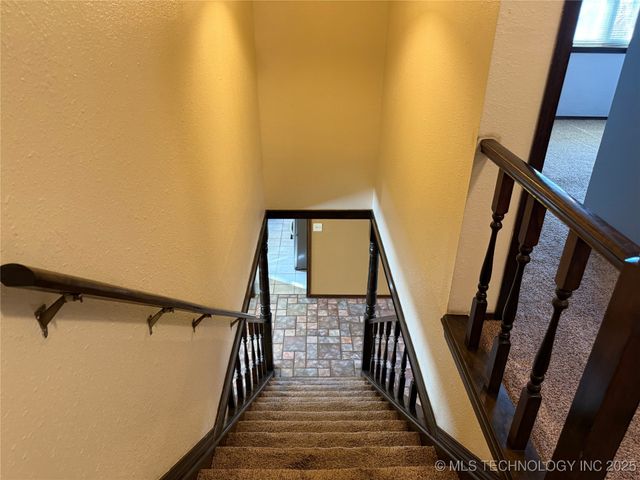 2902 Hilltop Avenue, Muskogee, OK 74403