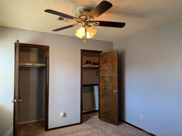 2902 Hilltop Avenue, Muskogee, OK 74403