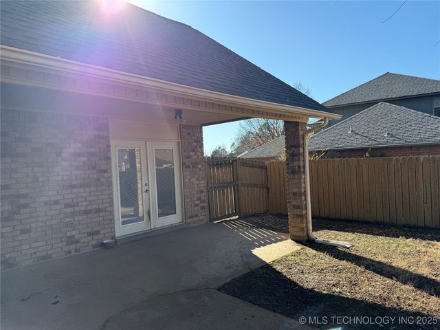 2902 Hilltop Avenue, Muskogee, OK 74403