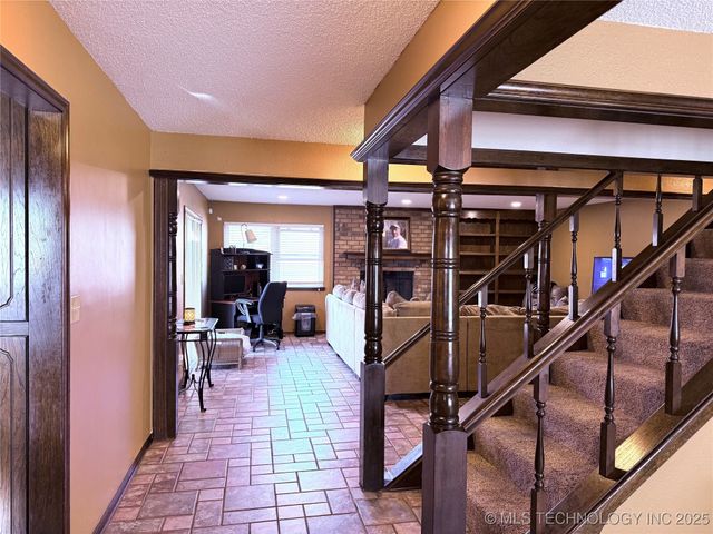 2902 Hilltop Avenue, Muskogee, OK 74403