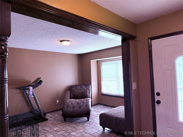2902 Hilltop Avenue, Muskogee, OK 74403