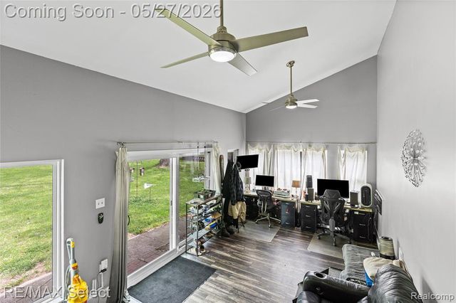6361 Fenton Road, Grand Blanc, MI 48507