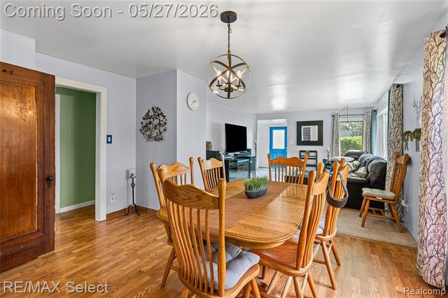 6361 Fenton Road, Grand Blanc, MI 48507