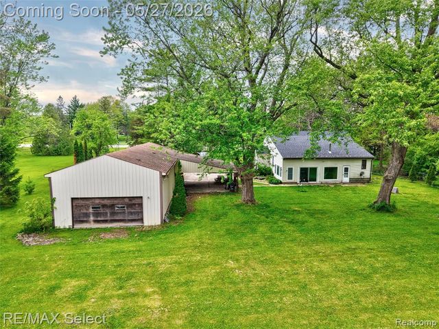 6361 Fenton Road, Grand Blanc, MI 48507