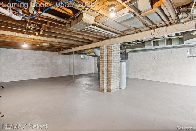 6361 Fenton Road, Grand Blanc, MI 48507