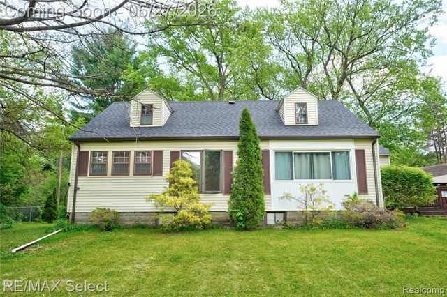 6361 Fenton Road, Grand Blanc, MI 48507