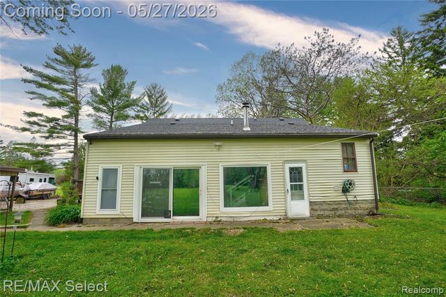 6361 Fenton Road, Grand Blanc, MI 48507