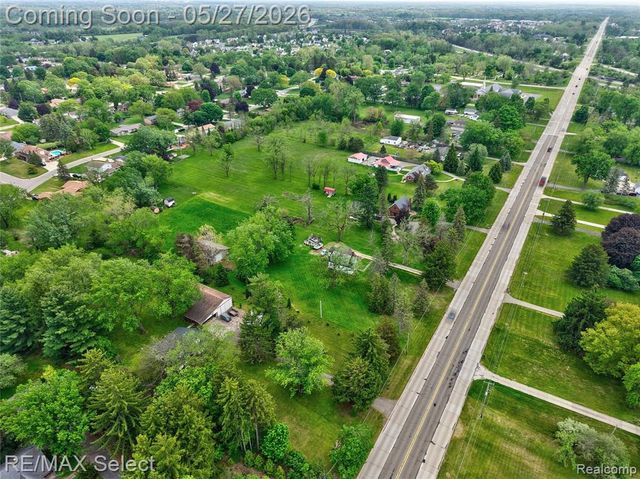 6361 Fenton Road, Grand Blanc, MI 48507
