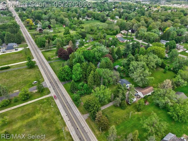 6361 Fenton Road, Grand Blanc, MI 48507