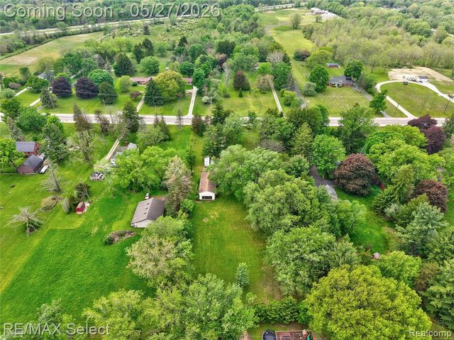 6361 Fenton Road, Grand Blanc, MI 48507