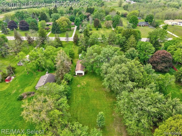 6361 Fenton Road, Grand Blanc, MI 48507