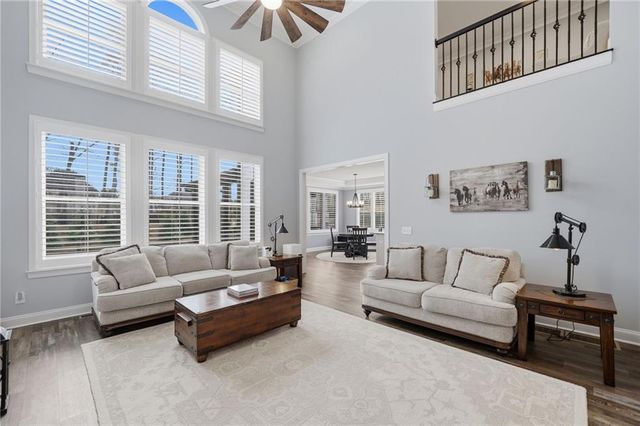 111 Brannon Dr, Canton, GA 30115