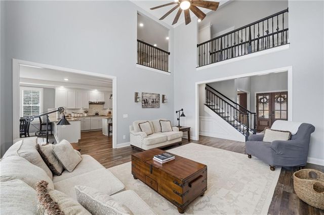 111 Brannon Dr, Canton, GA 30115