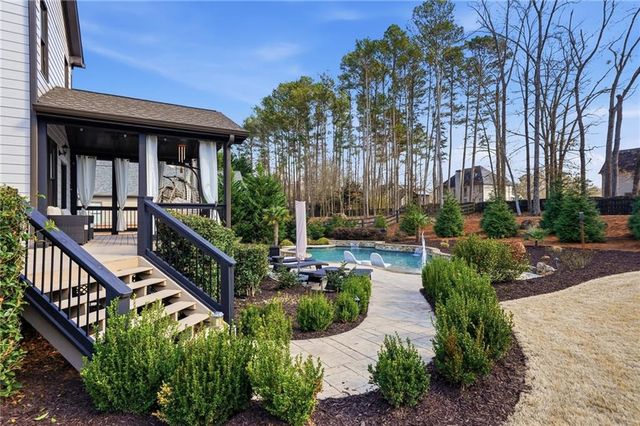 111 Brannon Dr, Canton, GA 30115