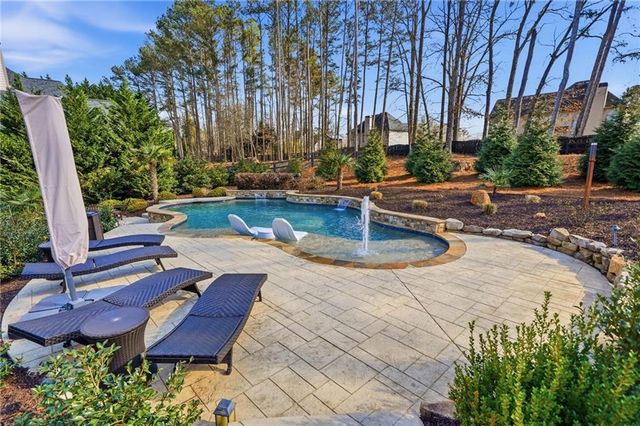 111 Brannon Dr, Canton, GA 30115