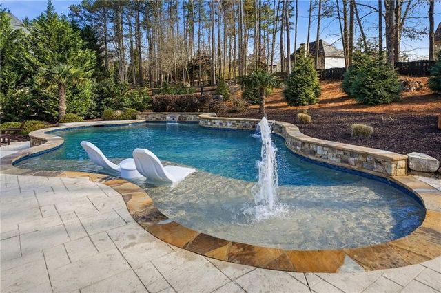 111 Brannon Dr, Canton, GA 30115