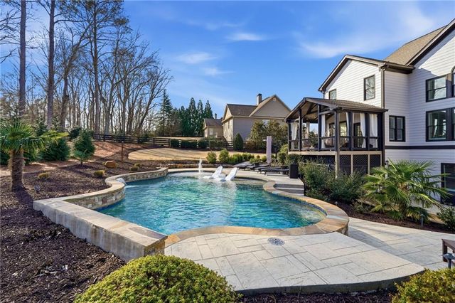 111 Brannon Dr, Canton, GA 30115