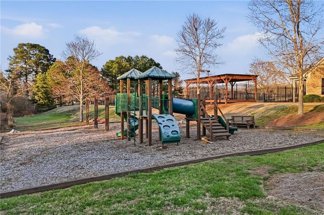 111 Brannon Dr, Canton, GA 30115