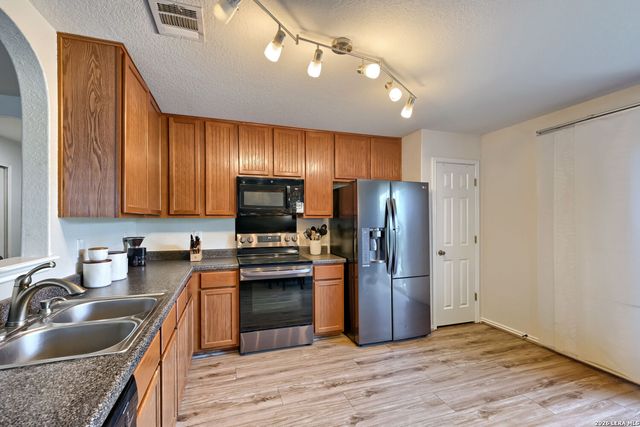 2240 Stoneleigh, New Braunfels, TX 78130