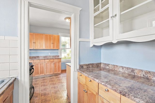 6 Cliff Street, Lynn, MA 01905