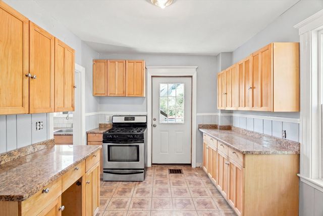 6 Cliff Street, Lynn, MA 01905