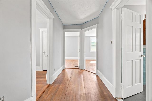 6 Cliff Street, Lynn, MA 01905