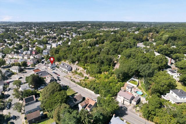 6 Cliff Street, Lynn, MA 01905