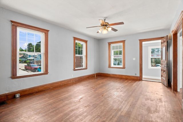 6 Cliff Street, Lynn, MA 01905