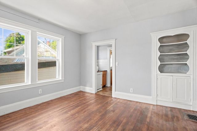 6 Cliff Street, Lynn, MA 01905