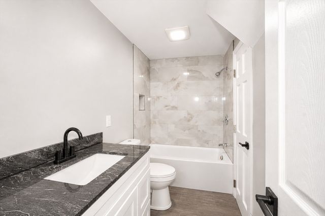 19 Mason St, Taunton, MA 02780