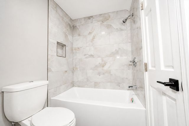 19 Mason St, Taunton, MA 02780