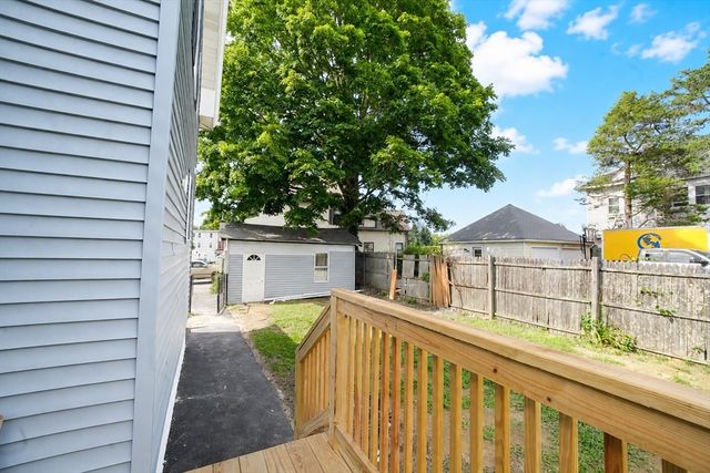 19 Mason St, Taunton, MA 02780