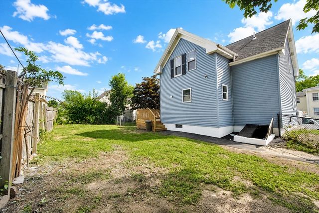 19 Mason St, Taunton, MA 02780
