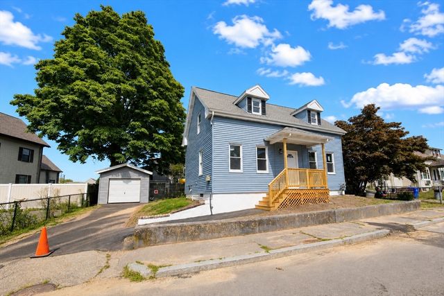 19 Mason St, Taunton, MA 02780
