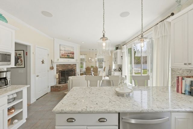 141 Martingale Lane, Plymouth, MA 02360