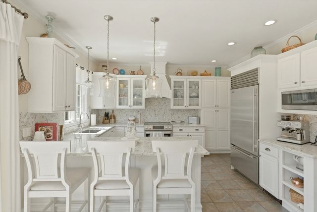 141 Martingale Lane, Plymouth, MA 02360