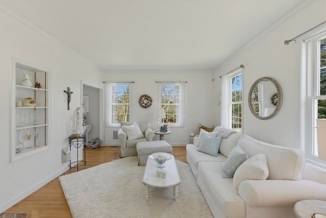 141 Martingale Lane, Plymouth, MA 02360